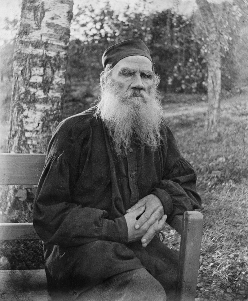 Leo_Tolstoy_1897.jpg